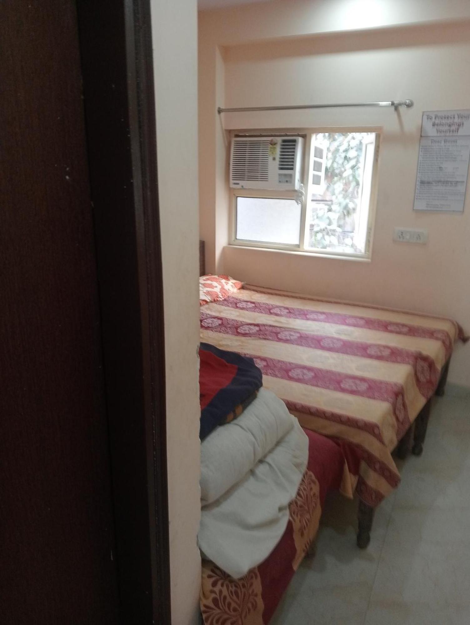 Ever Green Guest House Travel & Pg New Delhi Bagian luar foto