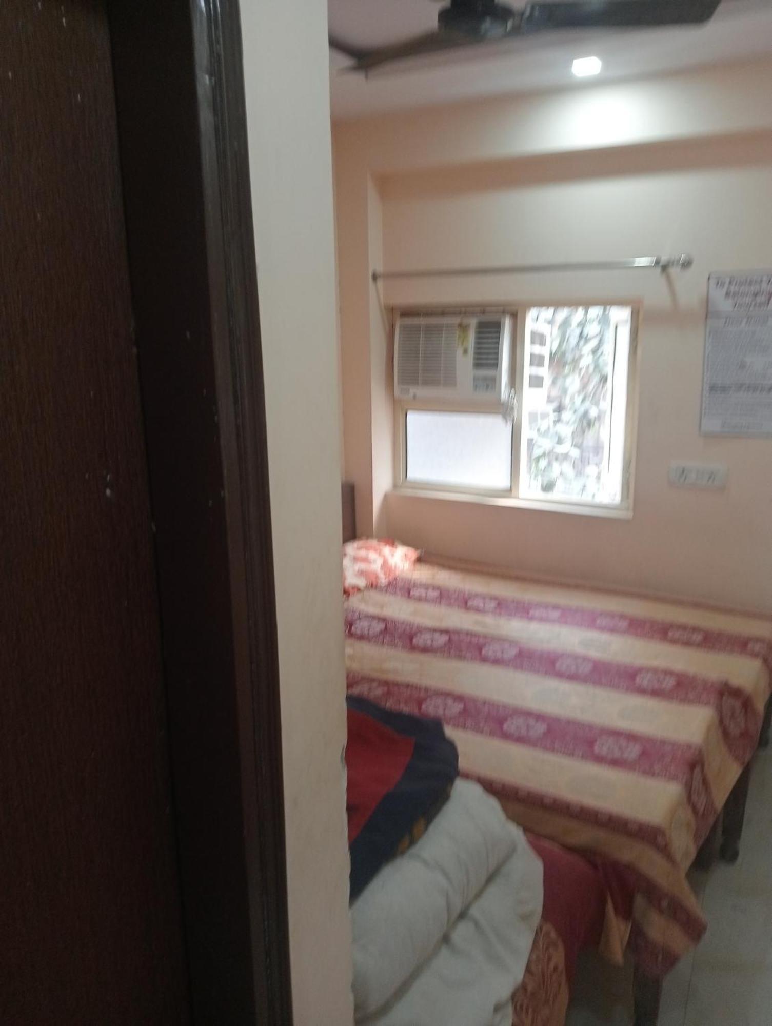 Ever Green Guest House Travel & Pg New Delhi Bagian luar foto